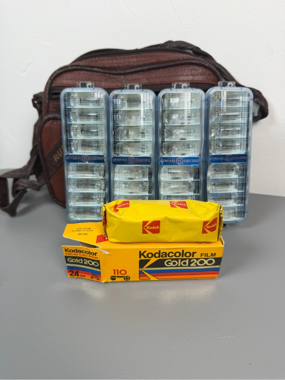 Kodak Kodacolor Gold 200 110 Film UNUSED RARE! Exp 6/90Included GE Flip Flash II